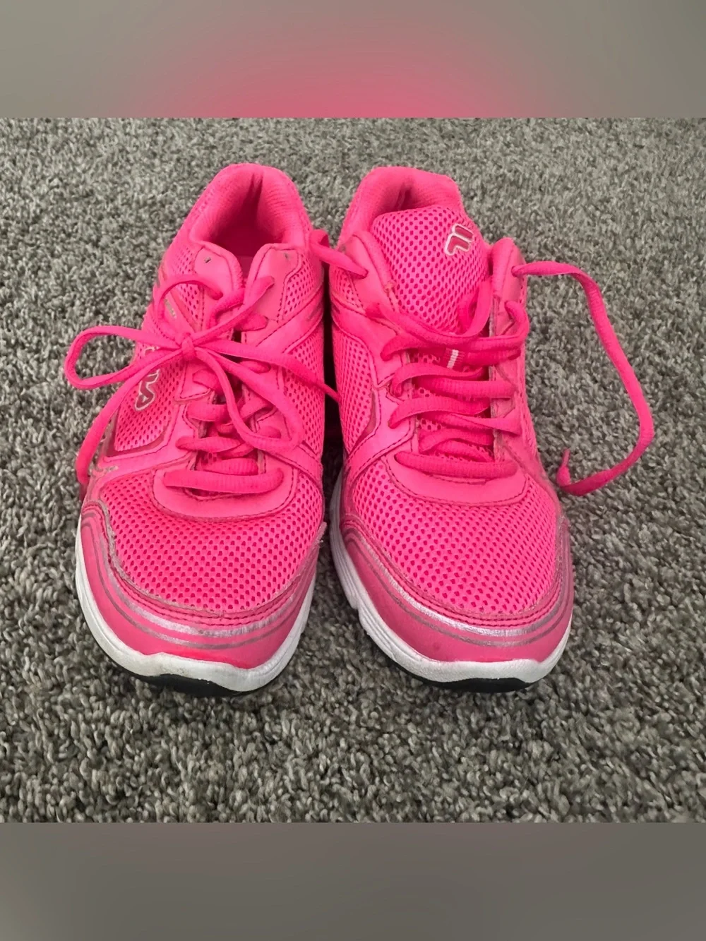 Fila vibrant pink